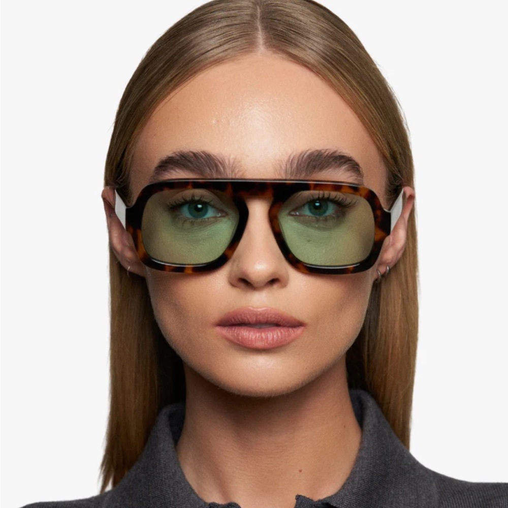 😎Elisa Johnson Jane Sunglasses in Brown Tortoise x mint green lenses ☀️🌞🕶🍬